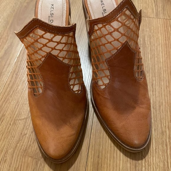 Kelsi Dagger Brooklyn Wolf Tan Leather Mules sz 7 - Picture 5 of 7